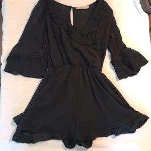 🎄3/$20🎄Abercrombie black romper